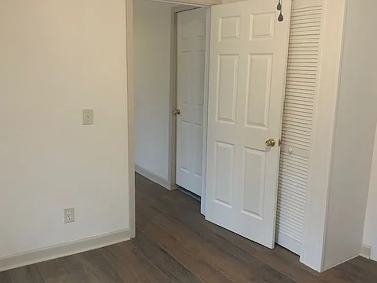 414 W Martin Luther King Jr Dr — Photo 17