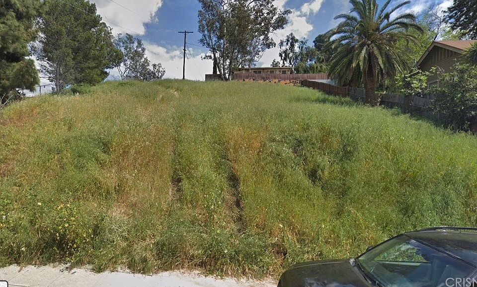 2nd image of 1666 N Alvarado St