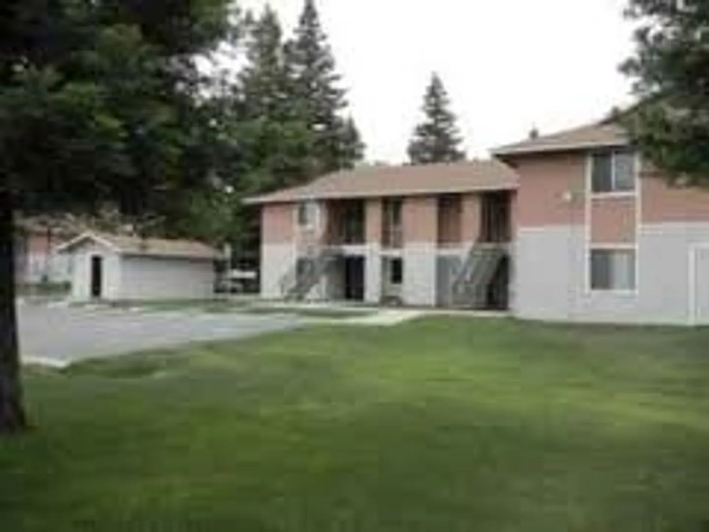 Vintage Apartments — Photo 1