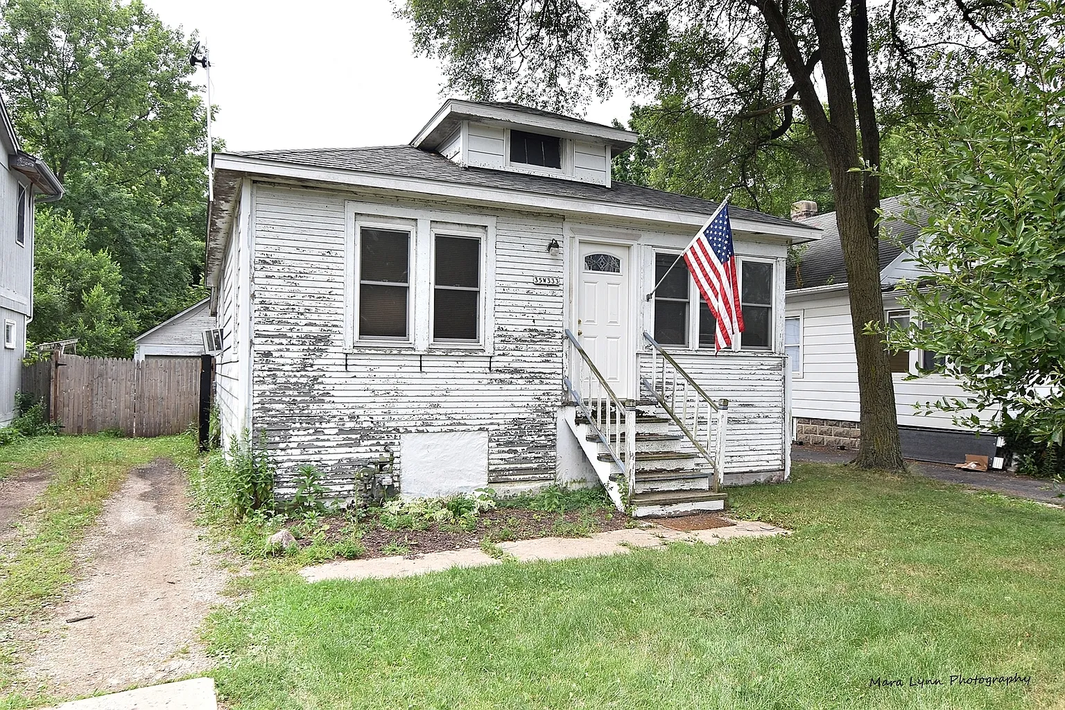 35W333 Lambert Ave photo 1