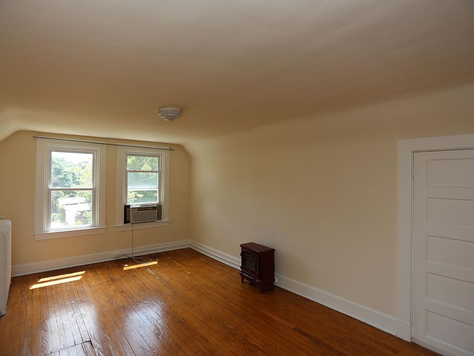 Large living room.