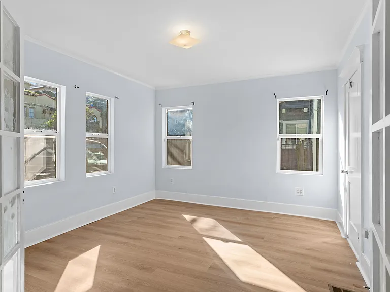1071 Laguna Ave #1071 — Photo 19