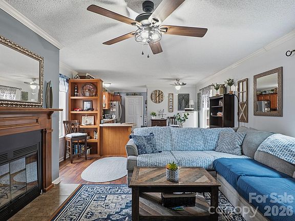 3rd image of 9860 Southwinds Dr