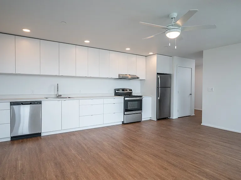 Rockwood Village Apartments — Photo 61