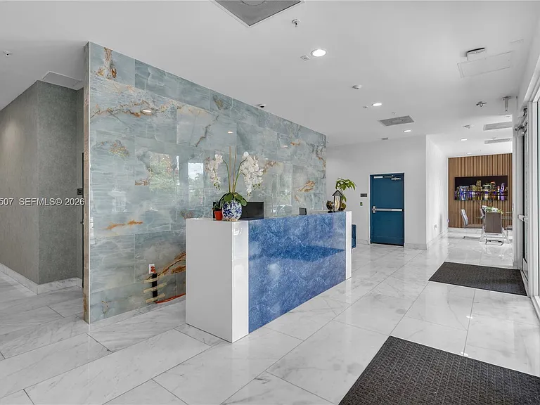 1850 Monroe St #401 — Photo 28