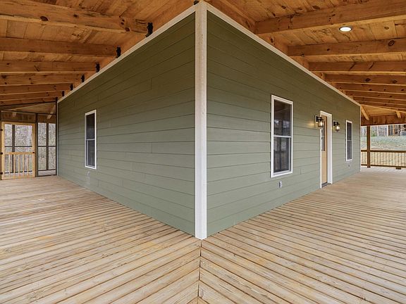4th image of 131 Pumpkin Creek Cir