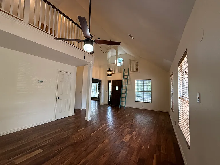 Main Living and Dining area w/lots of natural light!