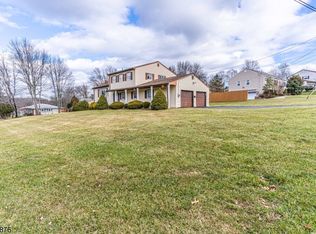 20 Warren Rd, Randolph, NJ 07869