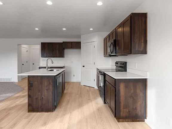 2nd image of 365 N Slant Rd #29