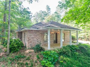 30 White Oaks Ln, Hattiesburg, MS 39402