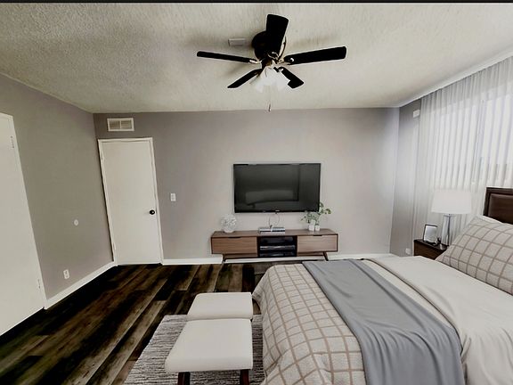 4th image of 425 N Hobart Blvd APT 203