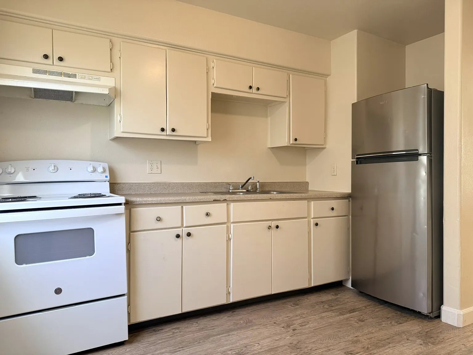 1 bed, $1,100 — Photo 4