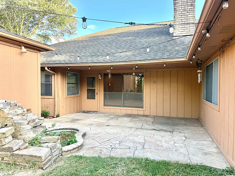9002 Sabastian Dr — Photo 27
