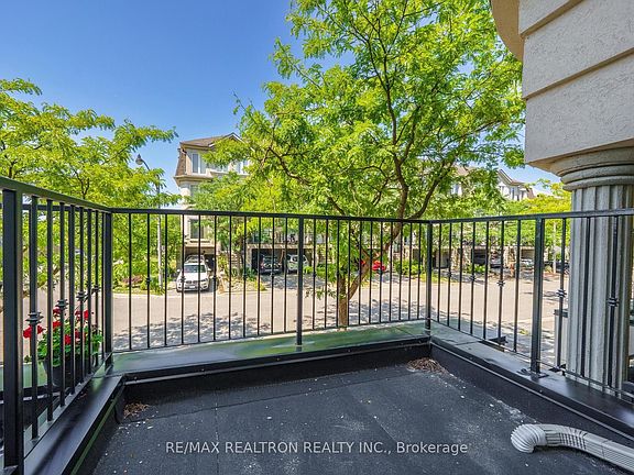 3rd image of 222 David Dunlap Cir
