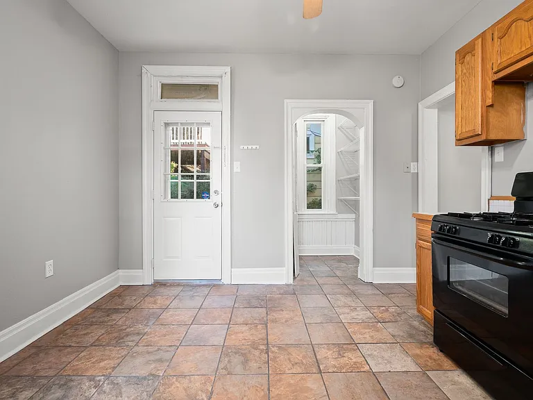 362 Republic St — Photo 21