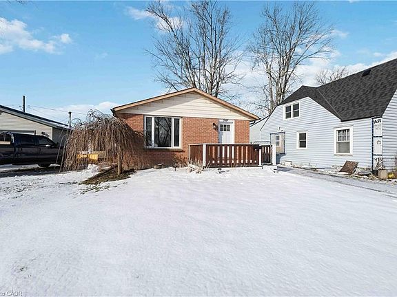 2nd image of 549 Lakeview Rd