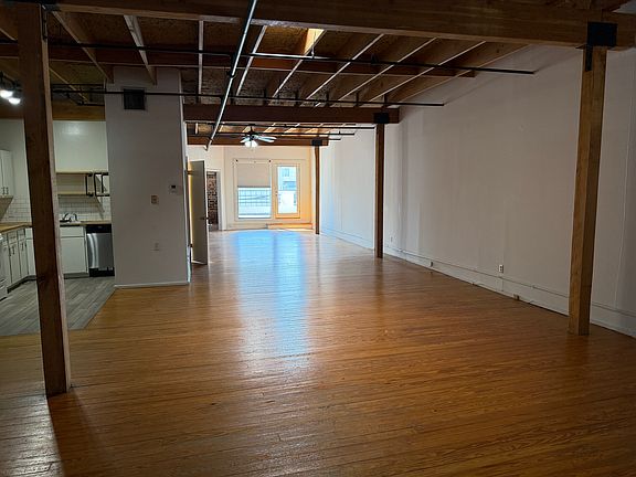 5th image of 1717 S Ervay St APT 202