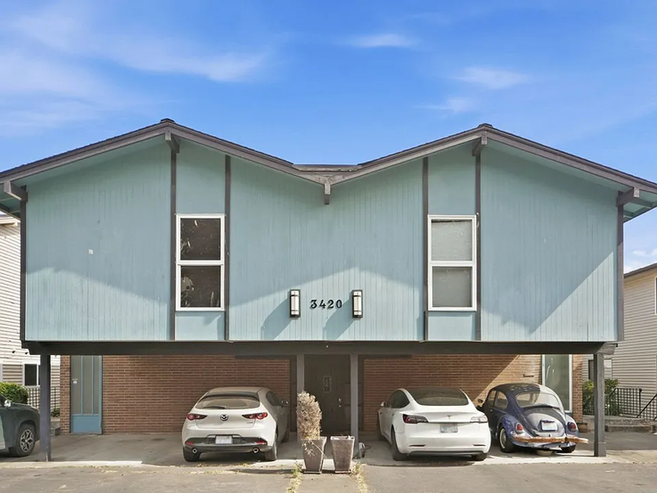 3420 25th Ave W #D