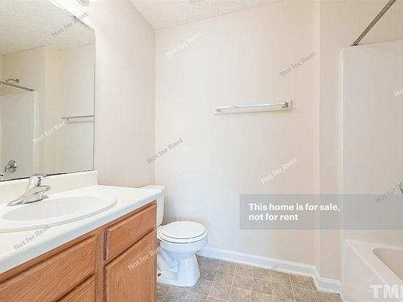 4th image of 418 Saint John Dr