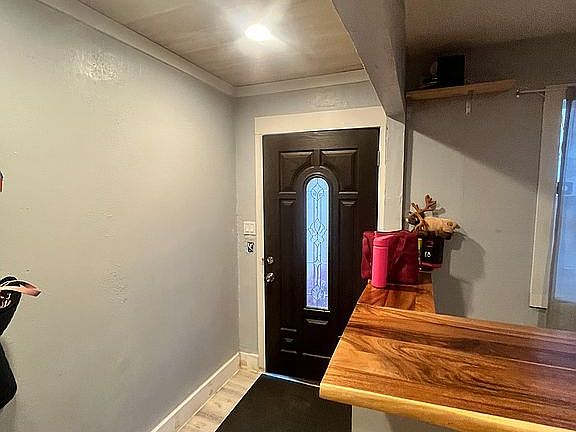 5th image of 602 Dewar Dr