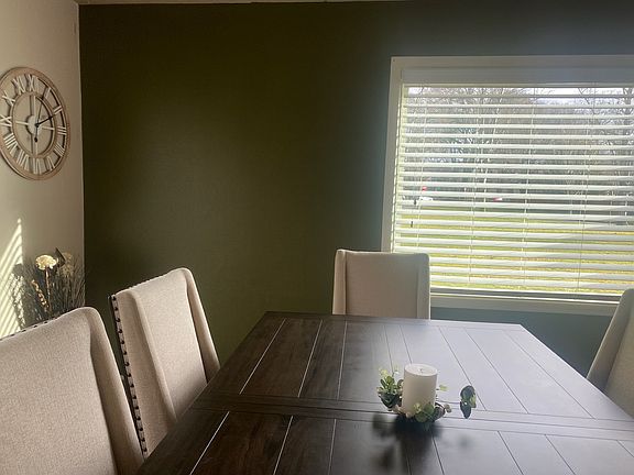 3rd image of 2625 Harding St