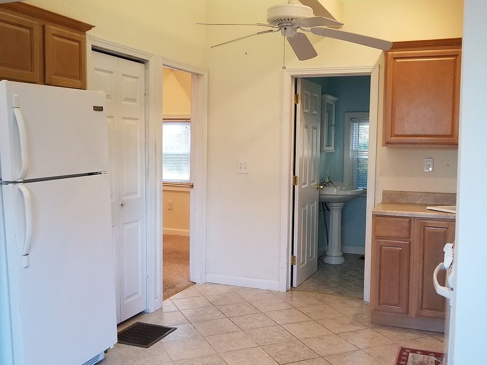 1st image of 270 Namquid Dr
