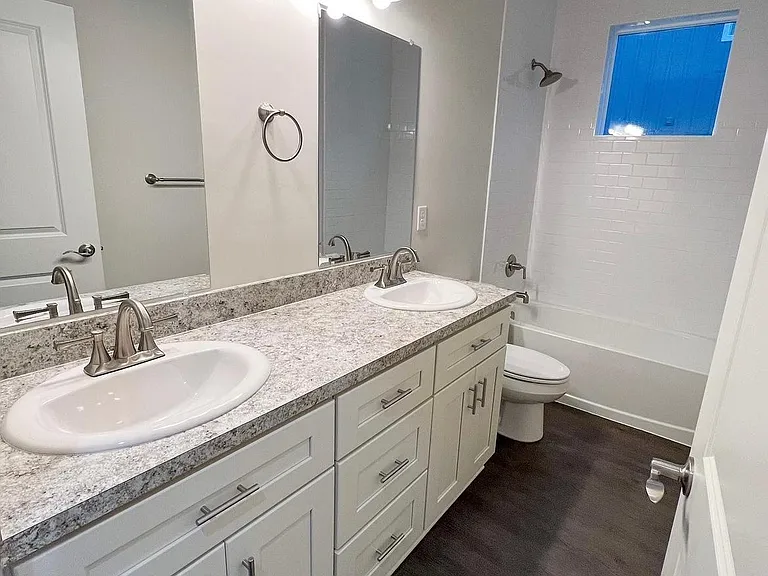 220 N 2nd St #2A — Photo 3