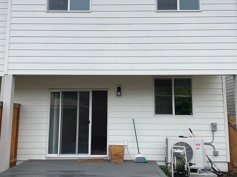 2140 NE 115th Ct — Photo 32