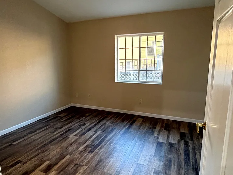 3607 13th St SW — Photo 2