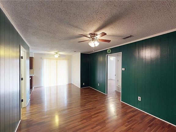2nd image of 1610 Bogarte Dr
