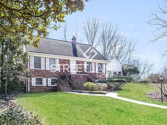 2nd image of 1116 Redbud Dr