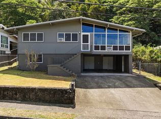 2571 Kekuanoni St, Honolulu, HI 96813