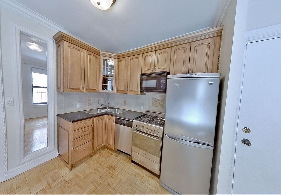 1st image of 607 E 11th St #19-A