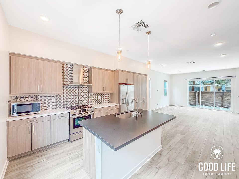 1st image of 10451 Harlow Cir #32