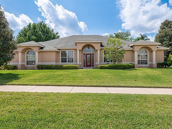 2nd image of 12801 Colonnade Cir