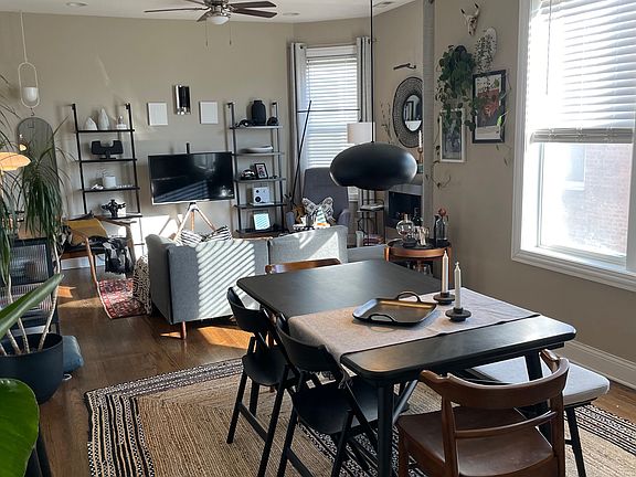 3rd image of 4056 N Leamington Ave #2R