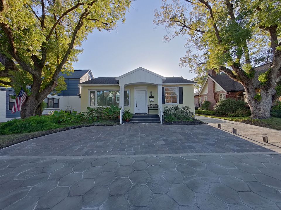 1st image of 1754 Moro Ave