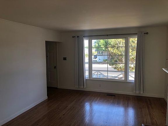 4th image of 799 Cypress Ave