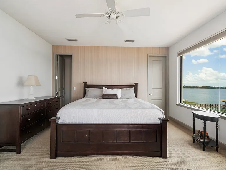 7926 Versilia Dr — Photo 24