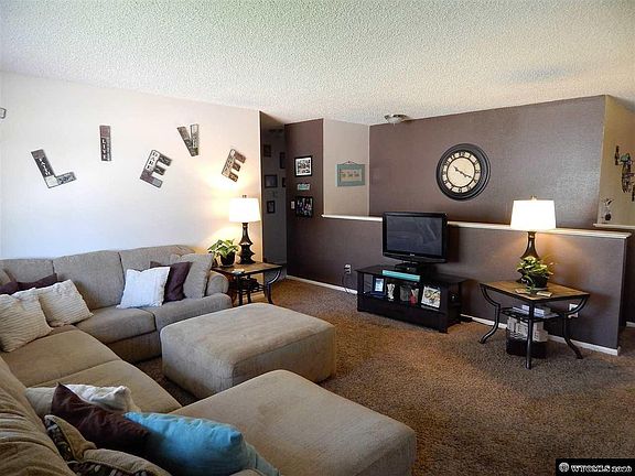 3rd image of 737 Big Horn Dr