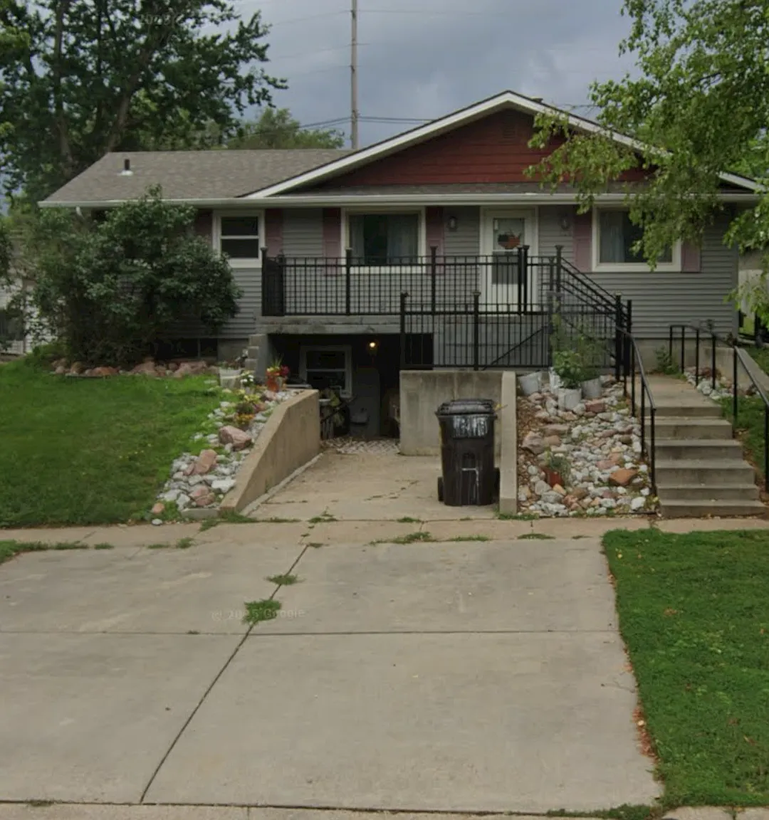 4 bed, 1800 sqft, $1,800 — Photo 2