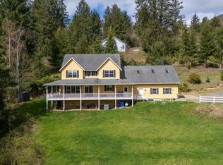 8100 Briar Ln, Tillamook, OR 97141