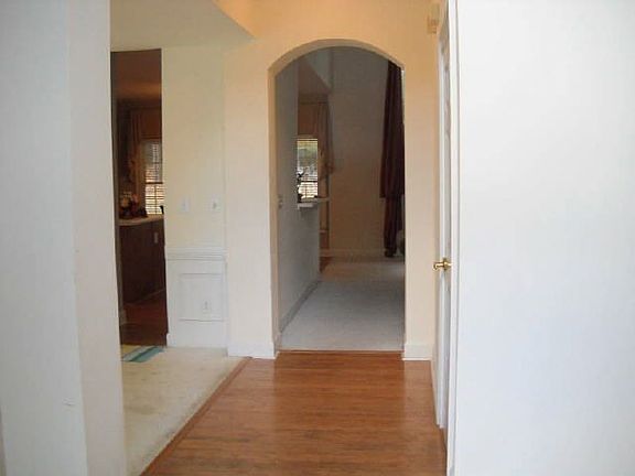2nd image of 125 Ashwood Dr