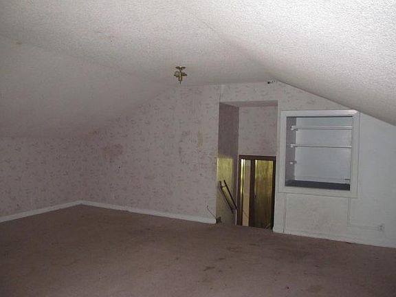 5th image of 606B Hillwood Ct