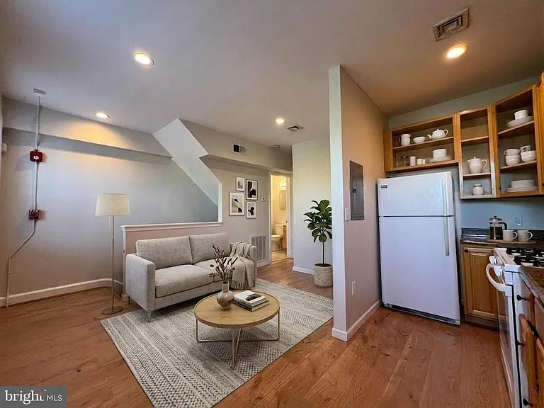 255 Mercer St #3 — Photo 6