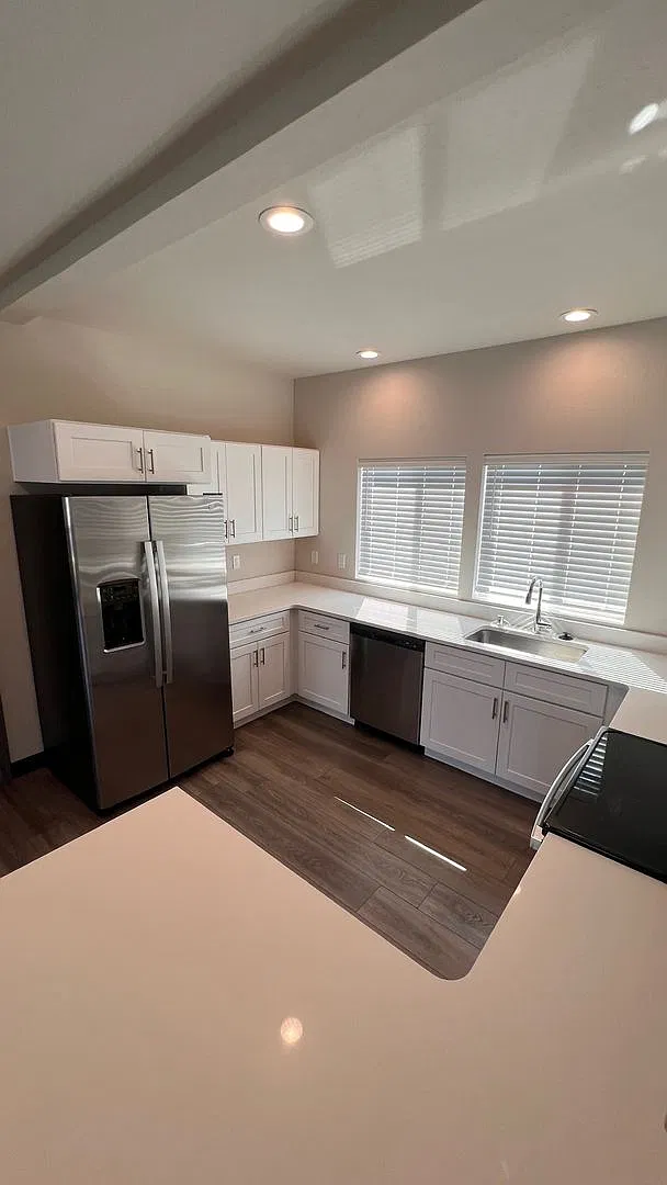 21 E. H Street - B — Photo 1