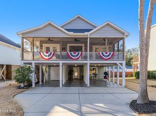 105 SW 1st St, Oak Island, NC 28465