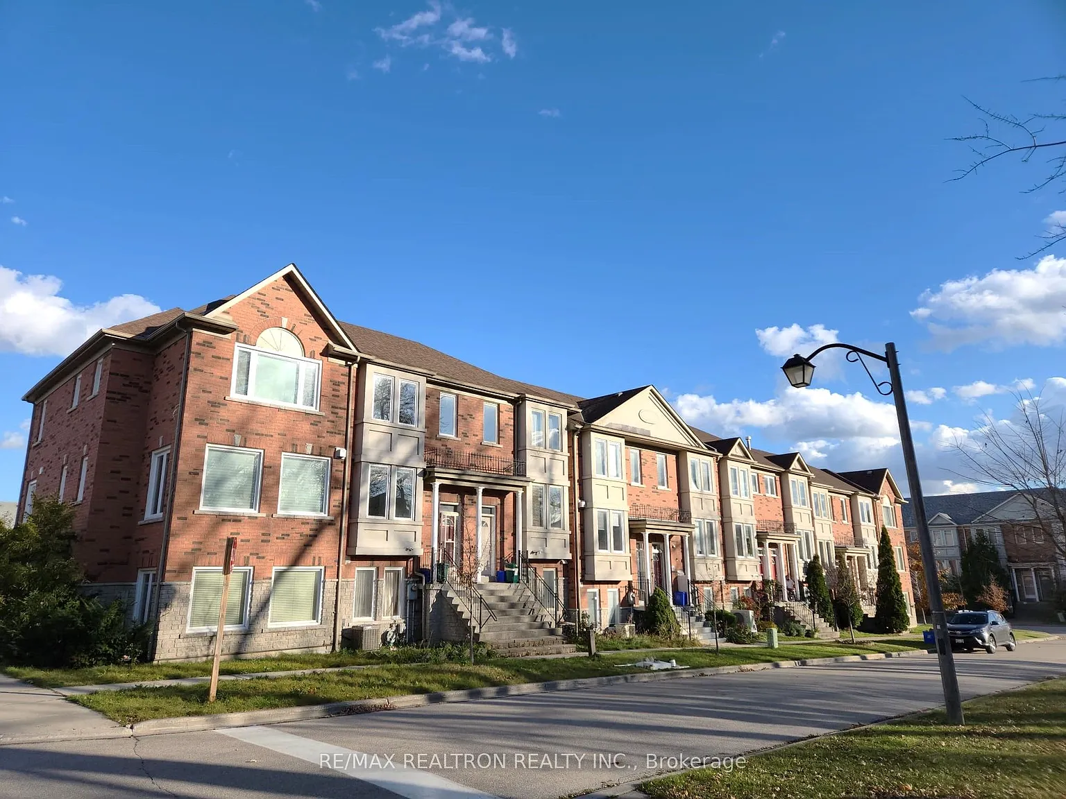 4 bed, $3,500 — Photo 1