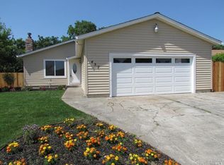457 Inglewood Dr, Santa Rosa, CA 95407