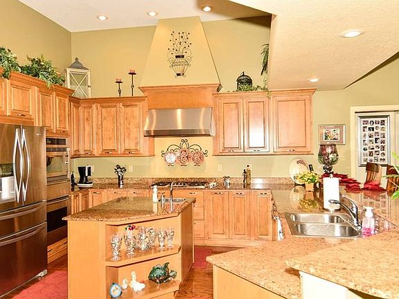 5th image of 15712 Berea Dr